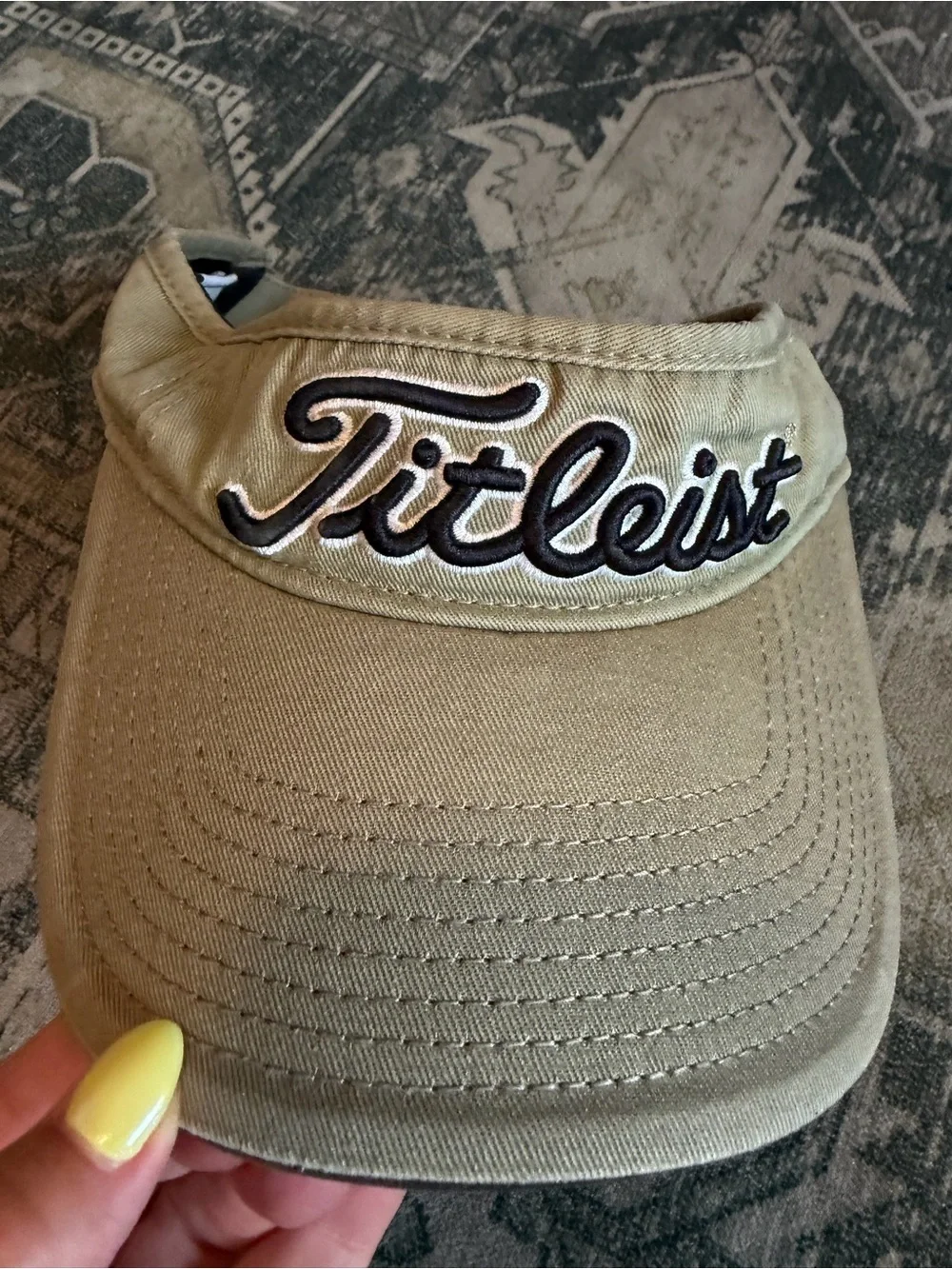 Titleist unisex sun visor tan golf Pro V 1 Velcro adjustable